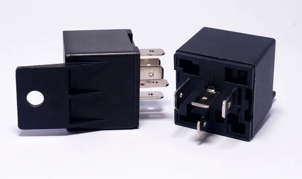 Fuel pump relay